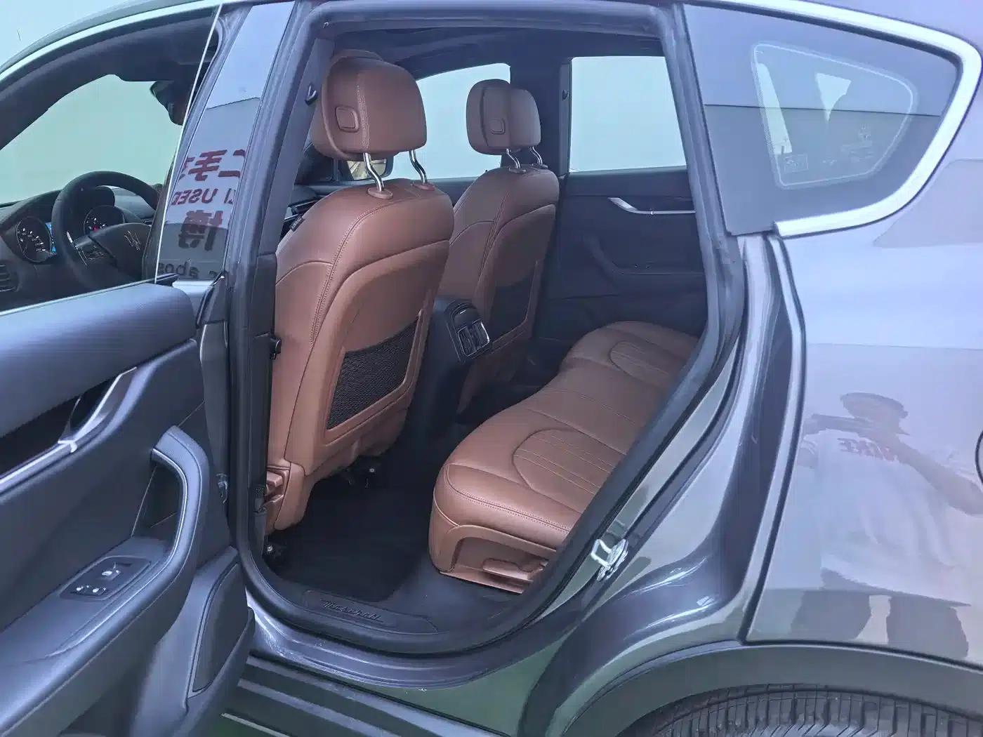 2018 Levante 3.0T Classic Edition — миниатюра 8