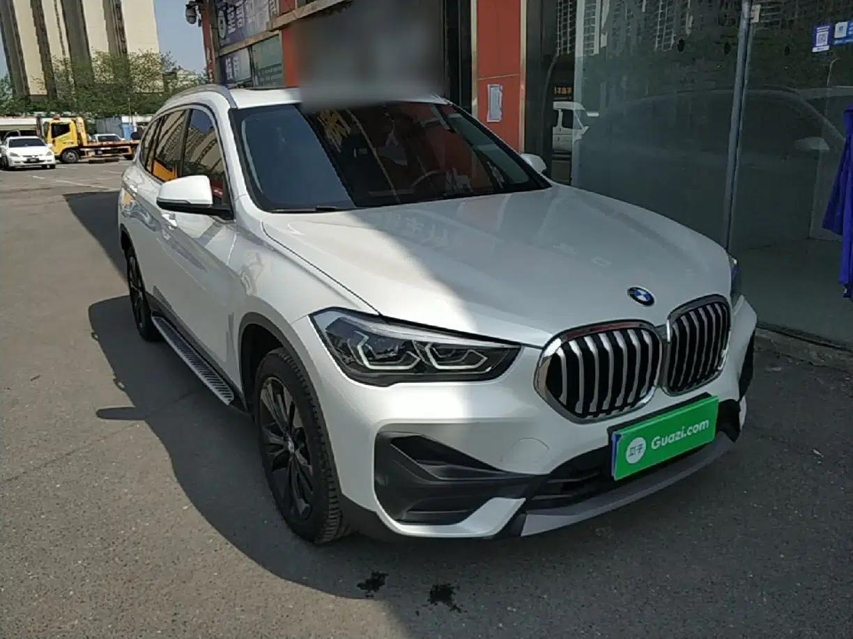 BMW X1 2020 sDrive20Li Fashion Model — миниатюра 3