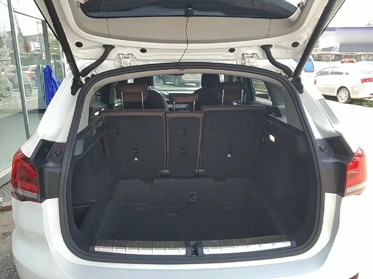 BMW X1 2020 sDrive20Li Fashion Model — миниатюра 22