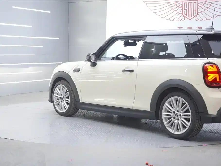 MINI 2022 Facelift 1.5T COOPER Classic — миниатюра 5