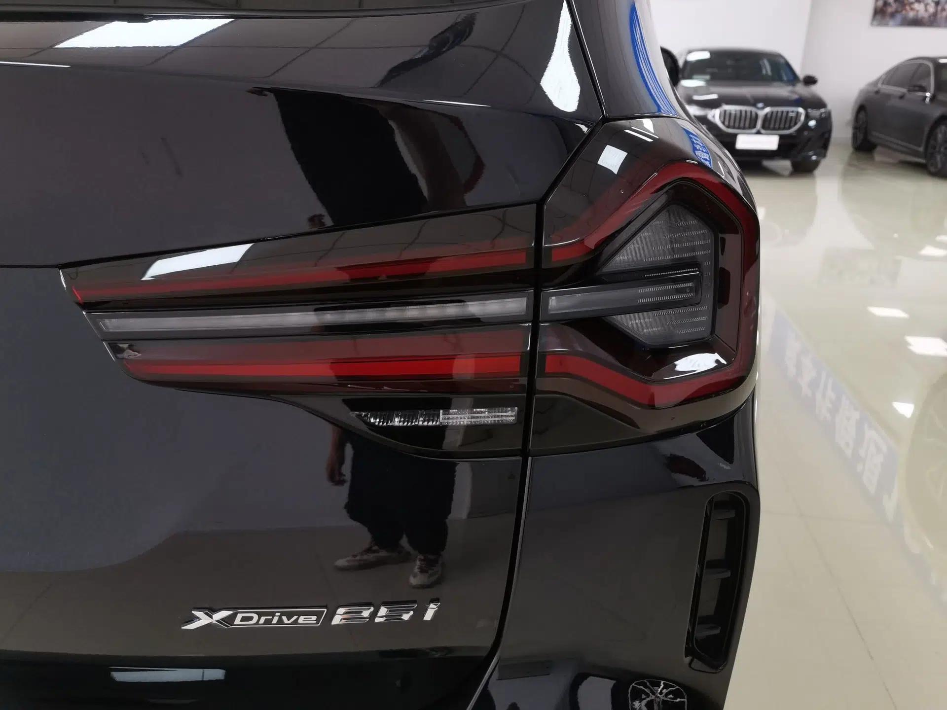 BMW X3 2022 Restyled xDrive25i M Sport Package — миниатюра 7