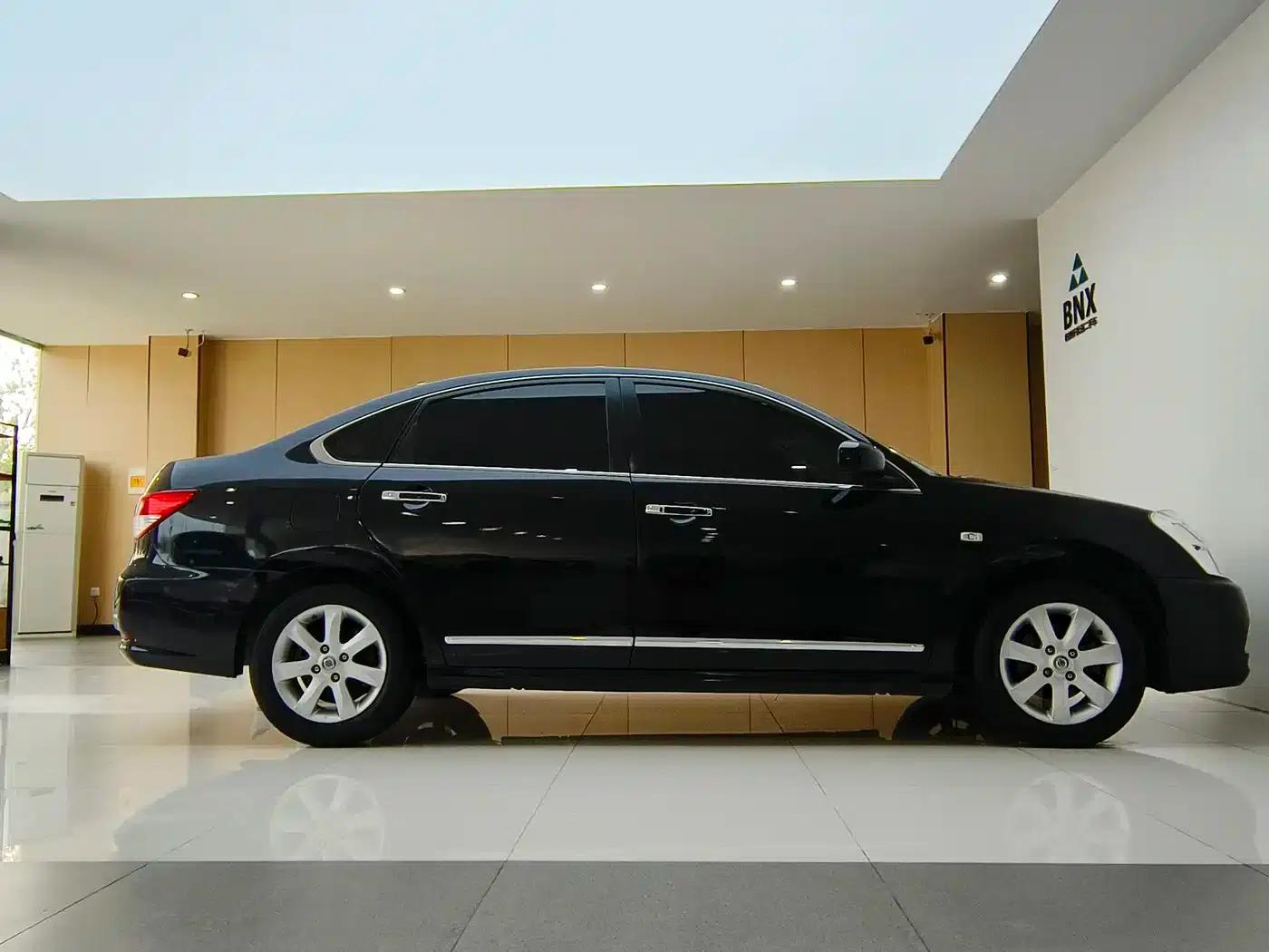 Nissan Sylphy 2009 2.0XL CVT Tech Sunroof Edition — миниатюра 3