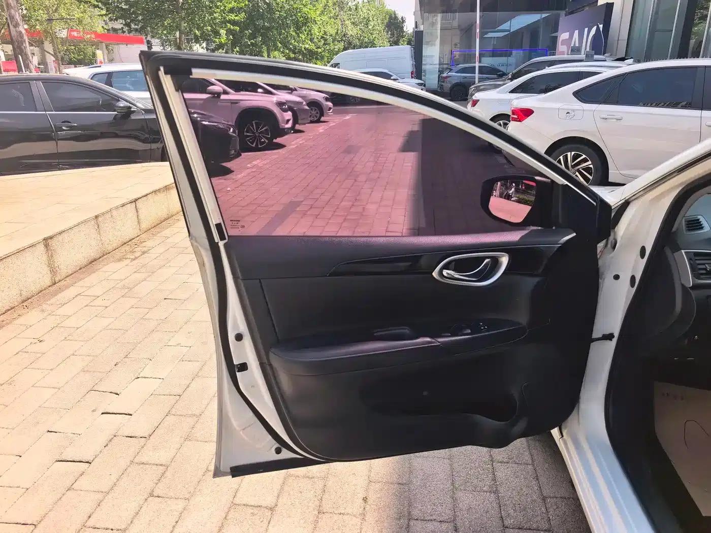 Nissan Sylphy 2016 1.6XL CVT Premium Edition — миниатюра 5