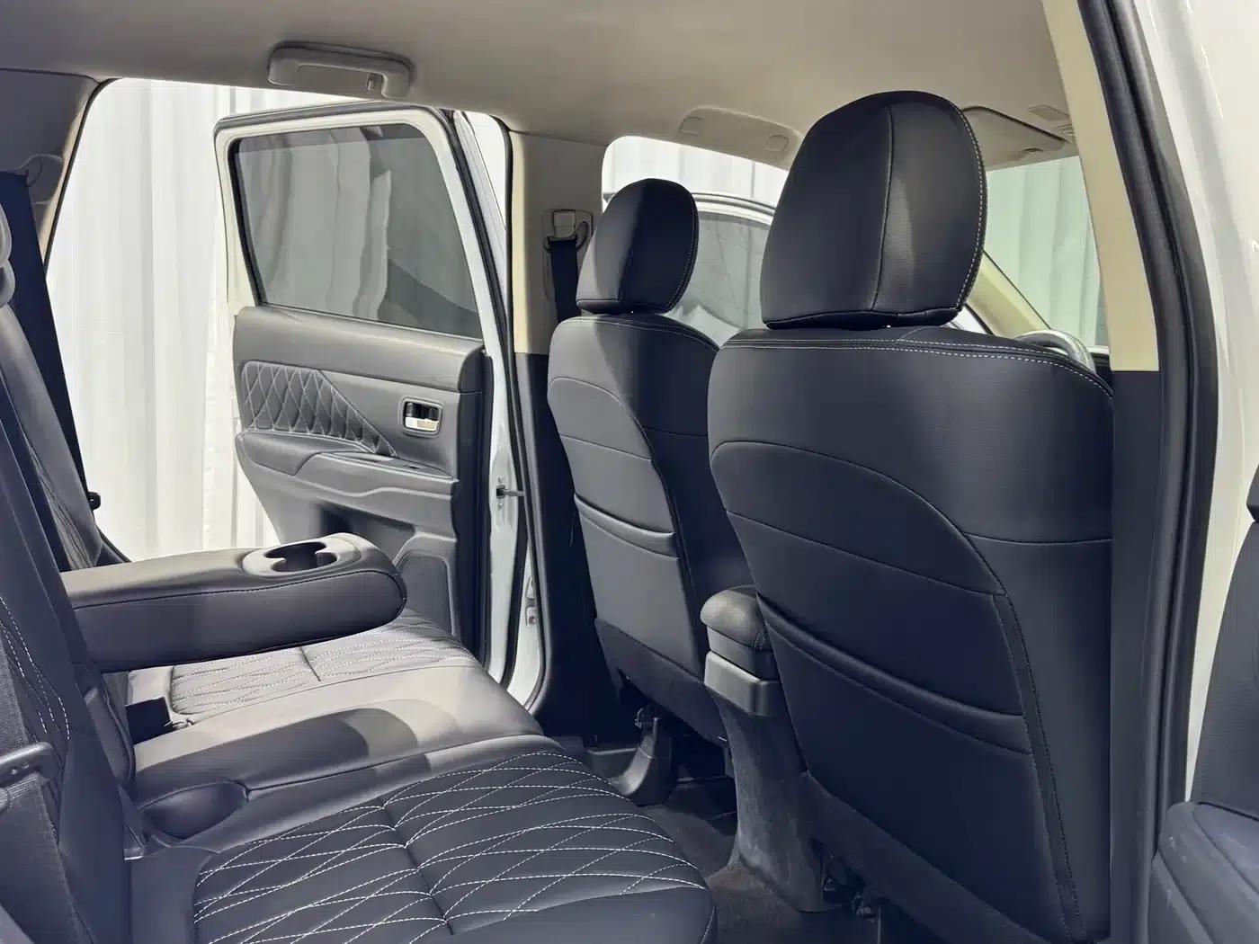 Outlander 2021 2.0L 2WD Comfortline 5-seater — миниатюра 13