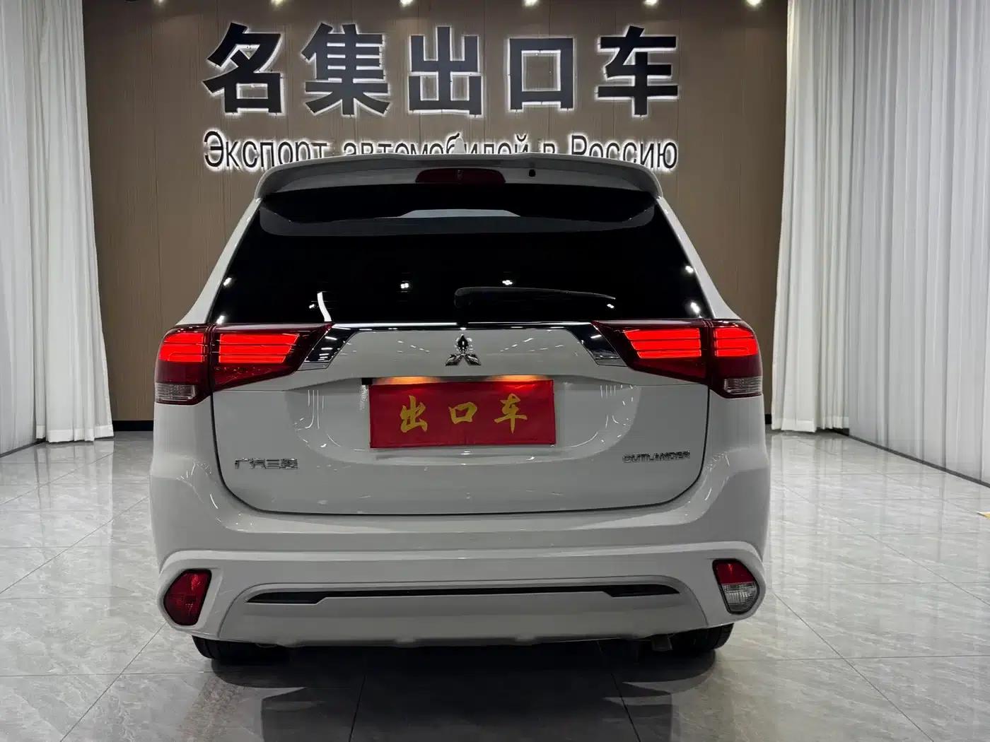 Outlander 2021 2.0L 2WD Comfortline 5-seater — миниатюра 5
