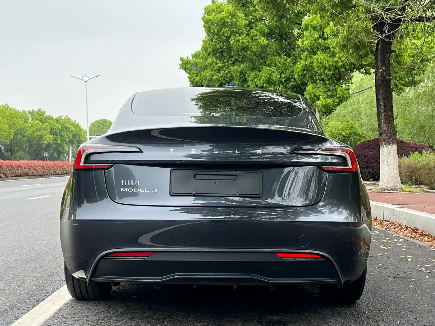 Model 3 2023 Rear-Wheel Drive — миниатюра 4