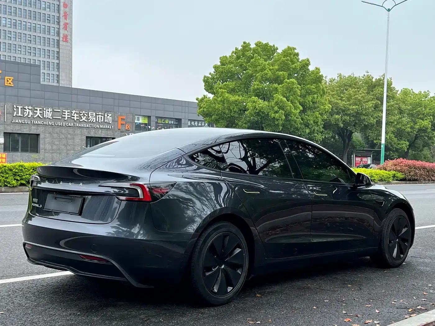 Model 3 2023 Rear-Wheel Drive — миниатюра 5