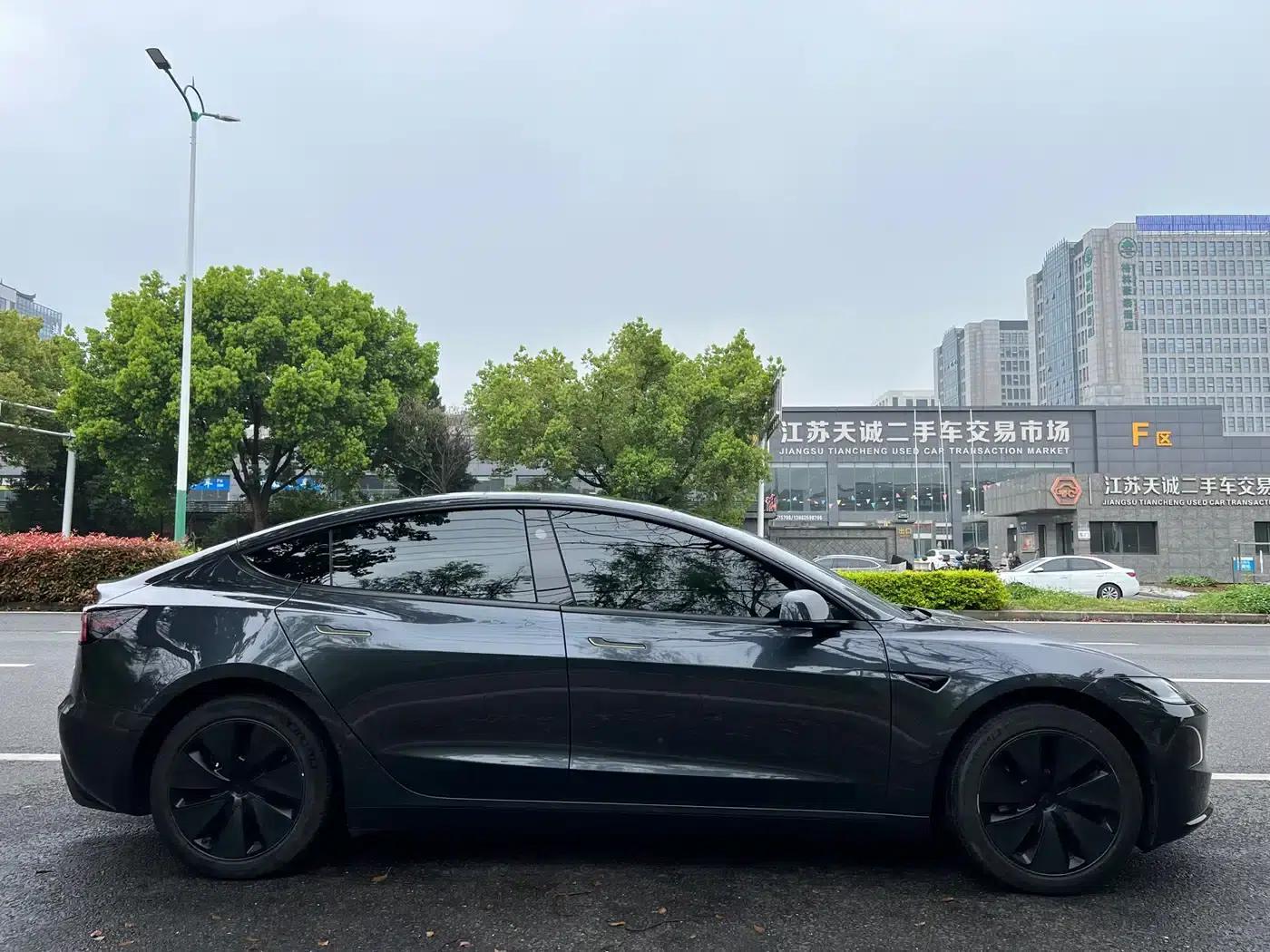 Model 3 2023 Rear-Wheel Drive — миниатюра 6