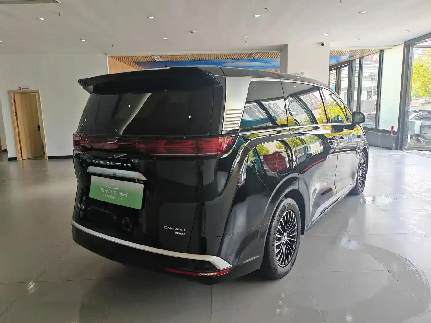 Denza D9 2025 DM-i Smart Driving Edition 1020 AWD Flagship Model — миниатюра 3