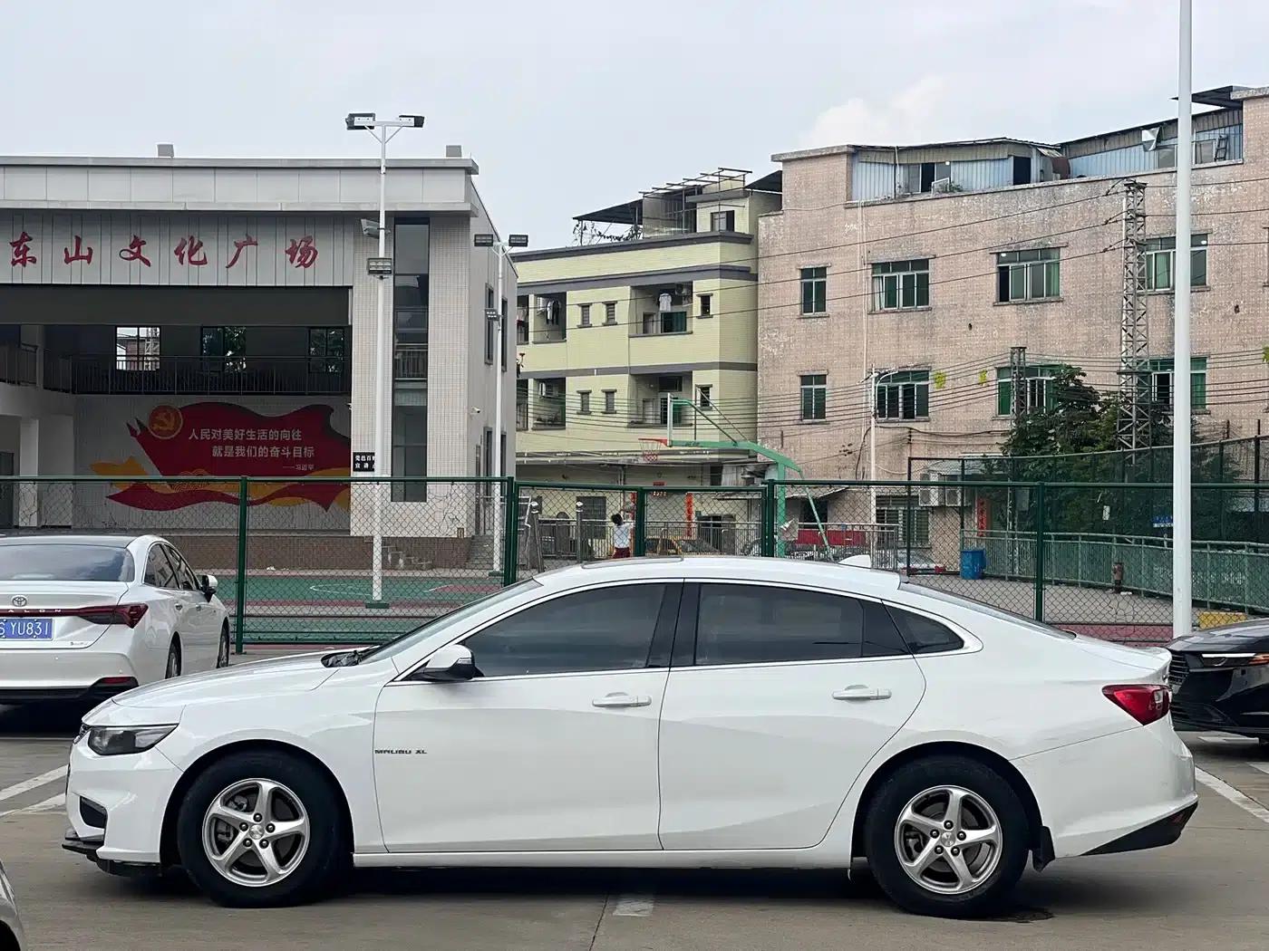 Chevrolet Malibu XL 2016 1.5T Dual-Clutch Elite Edition — миниатюра 12