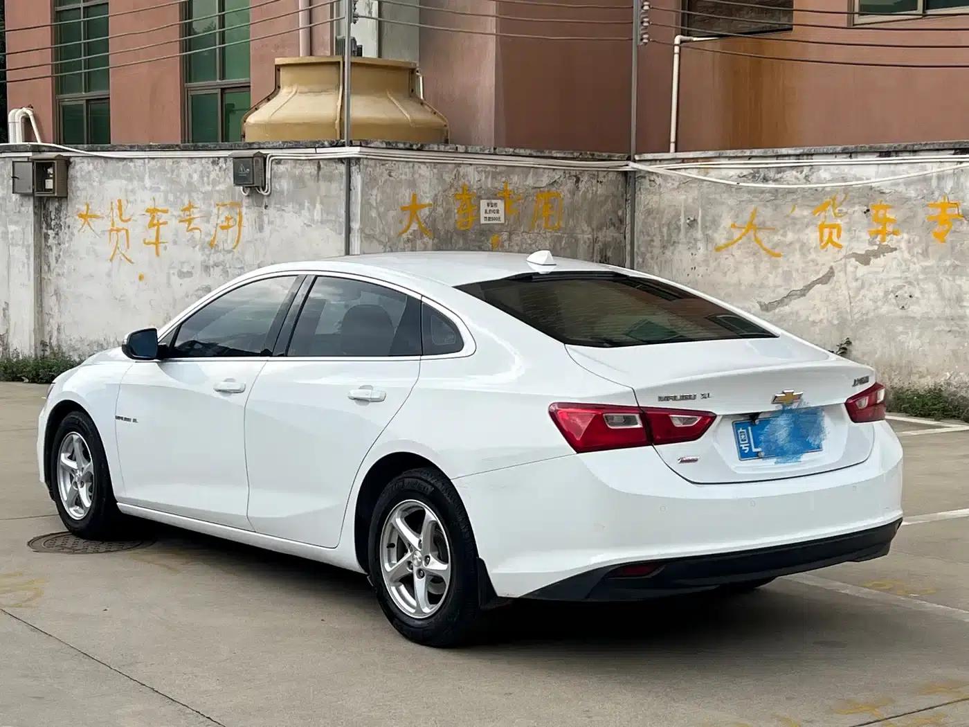 Chevrolet Malibu XL 2016 1.5T Dual-Clutch Elite Edition — миниатюра 3