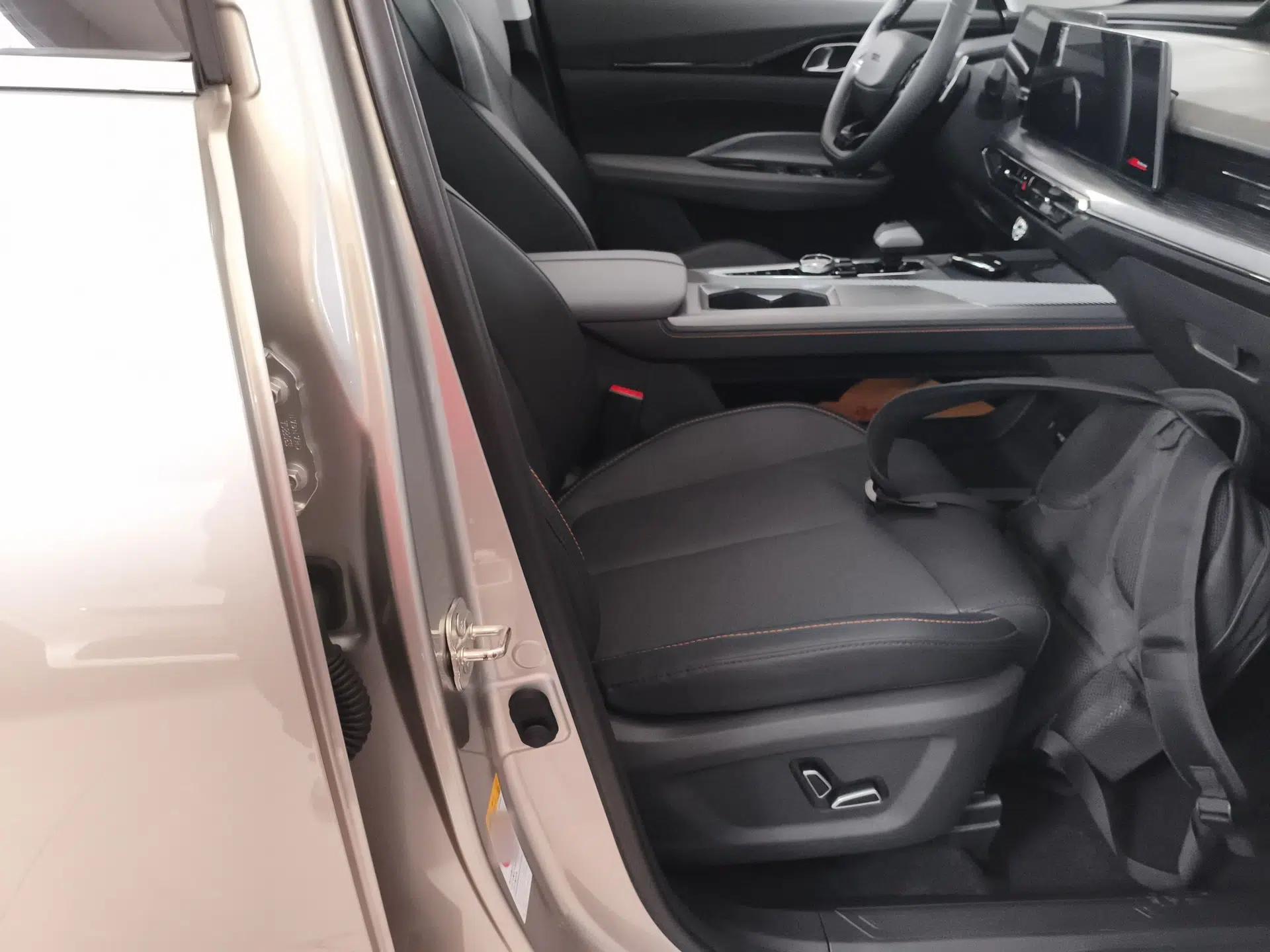 CHANGAN OSHAN Z6 2023 Blue Whale 1.5T DCT Smart Edition — миниатюра 23