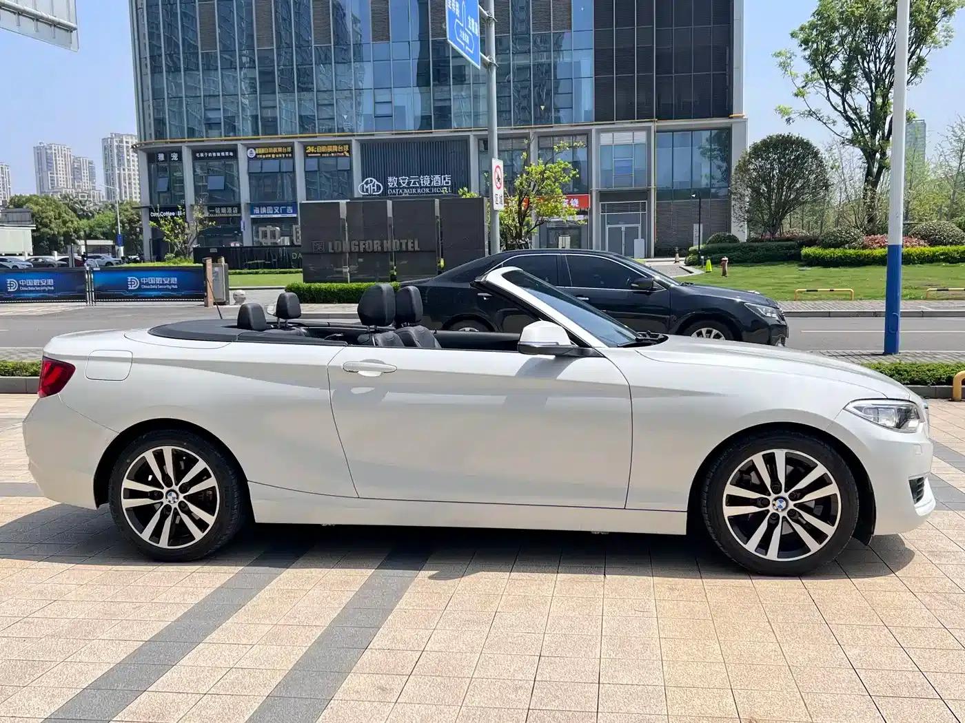 2015 BMW 2 Series Imported 220i Convertible Coupe Leading Model — миниатюра 7