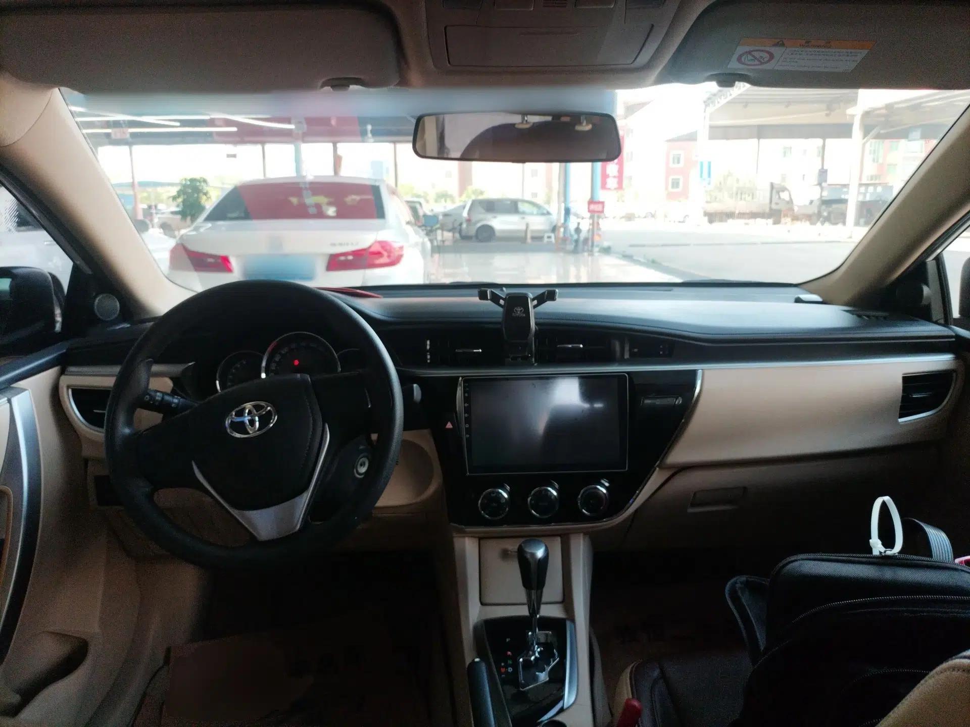 Toyota Corolla 2017 1.6L CVT GL — миниатюра 13