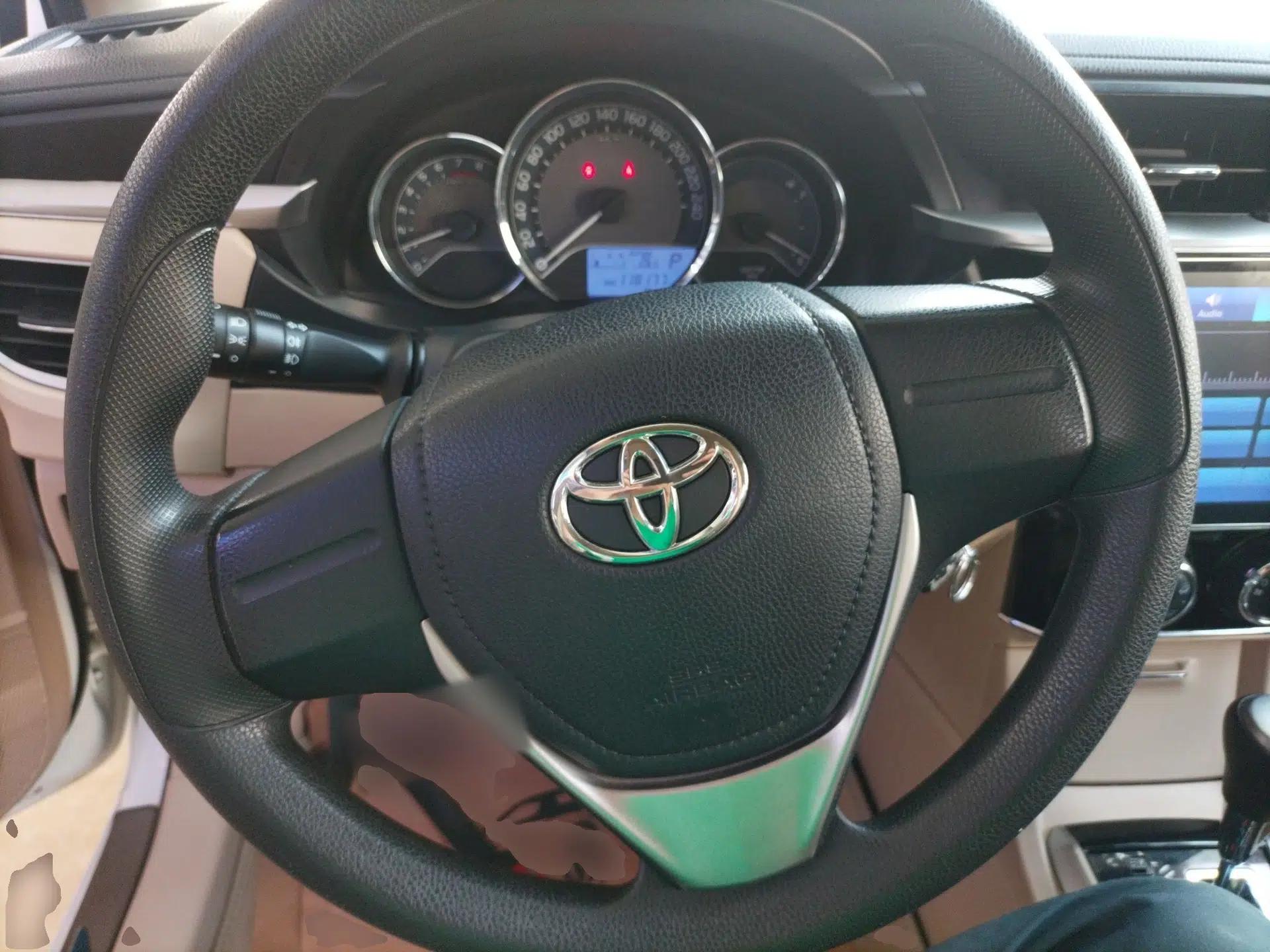 Toyota Corolla 2017 1.6L CVT GL — миниатюра 14