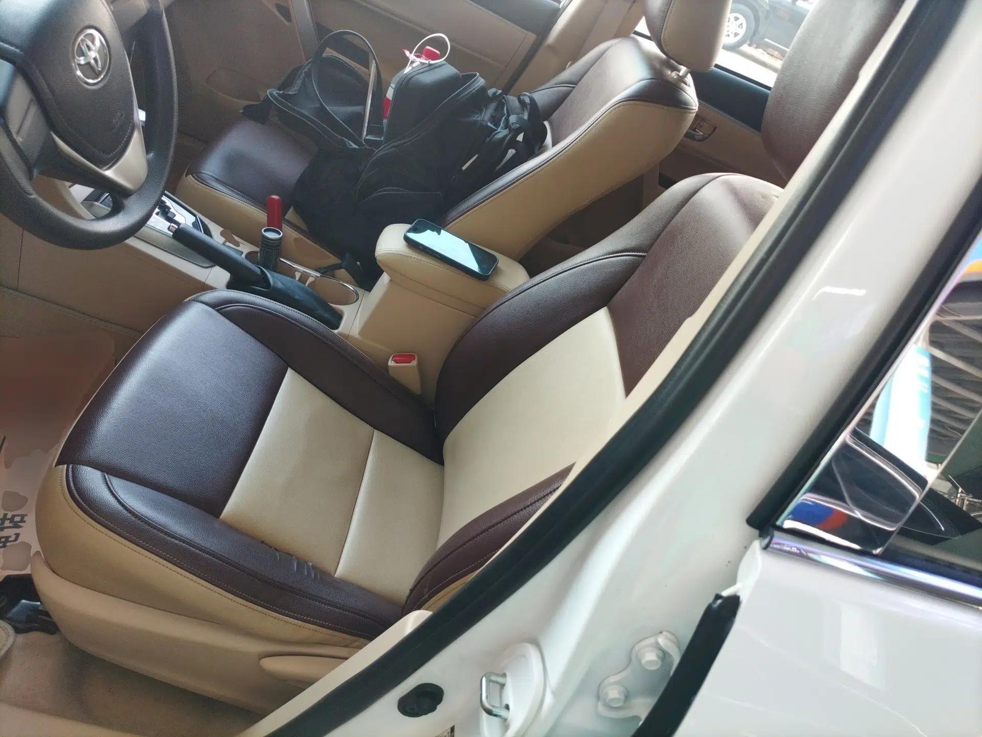 Toyota Corolla 2017 1.6L CVT GL — миниатюра 18