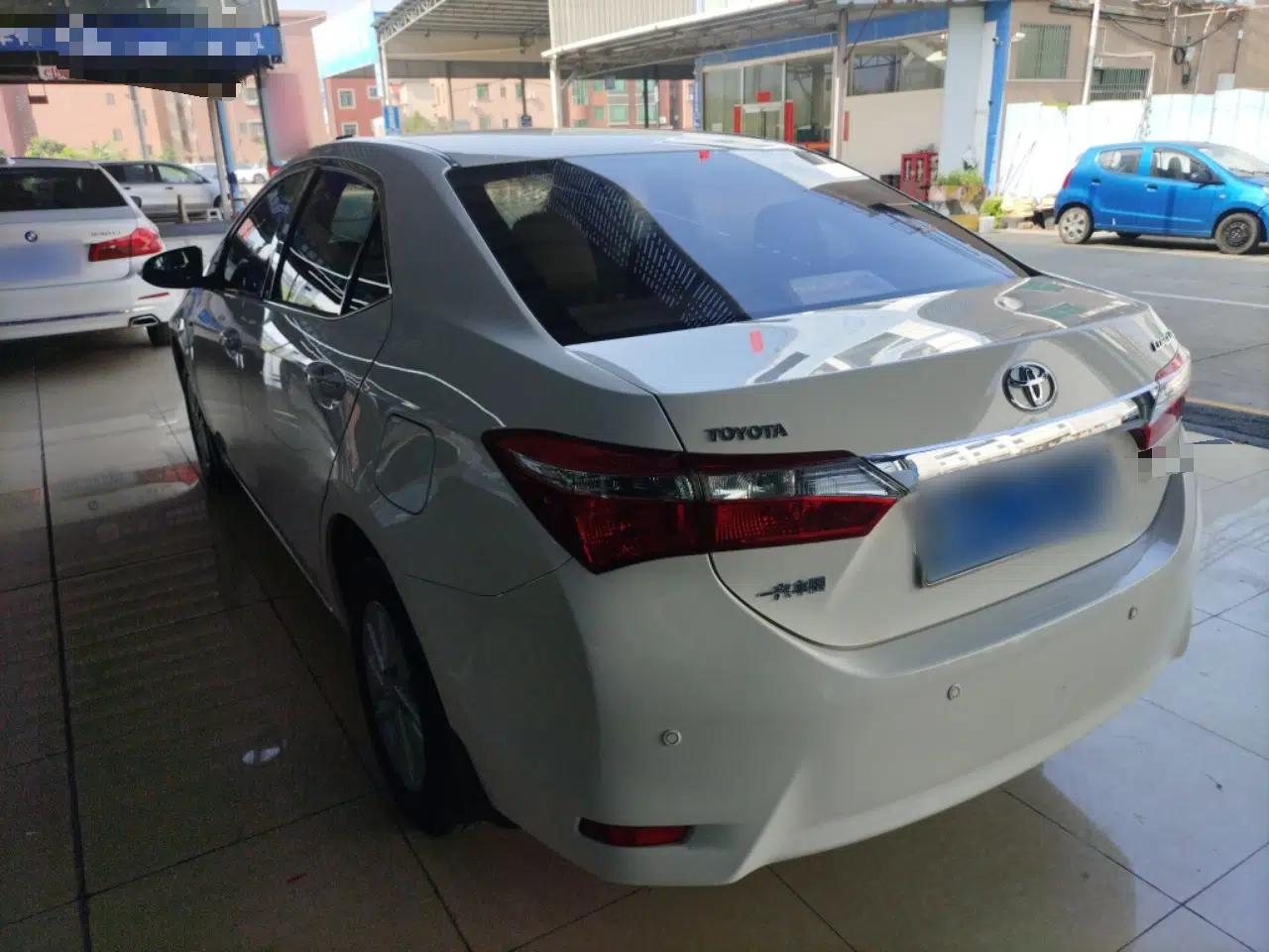 Toyota Corolla 2017 1.6L CVT GL — миниатюра 4