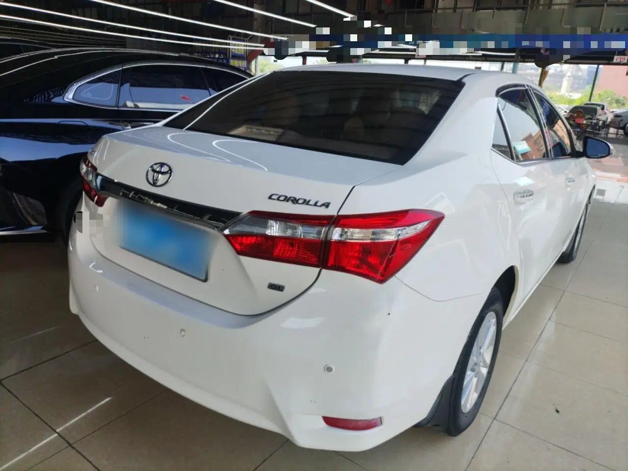 Toyota Corolla 2017 1.6L CVT GL — миниатюра 6