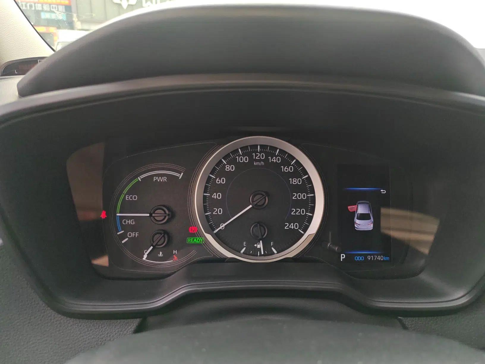 Toyota Corolla 2021 Dual-Motor 1.8L E-CVT Elite Edition — миниатюра 12