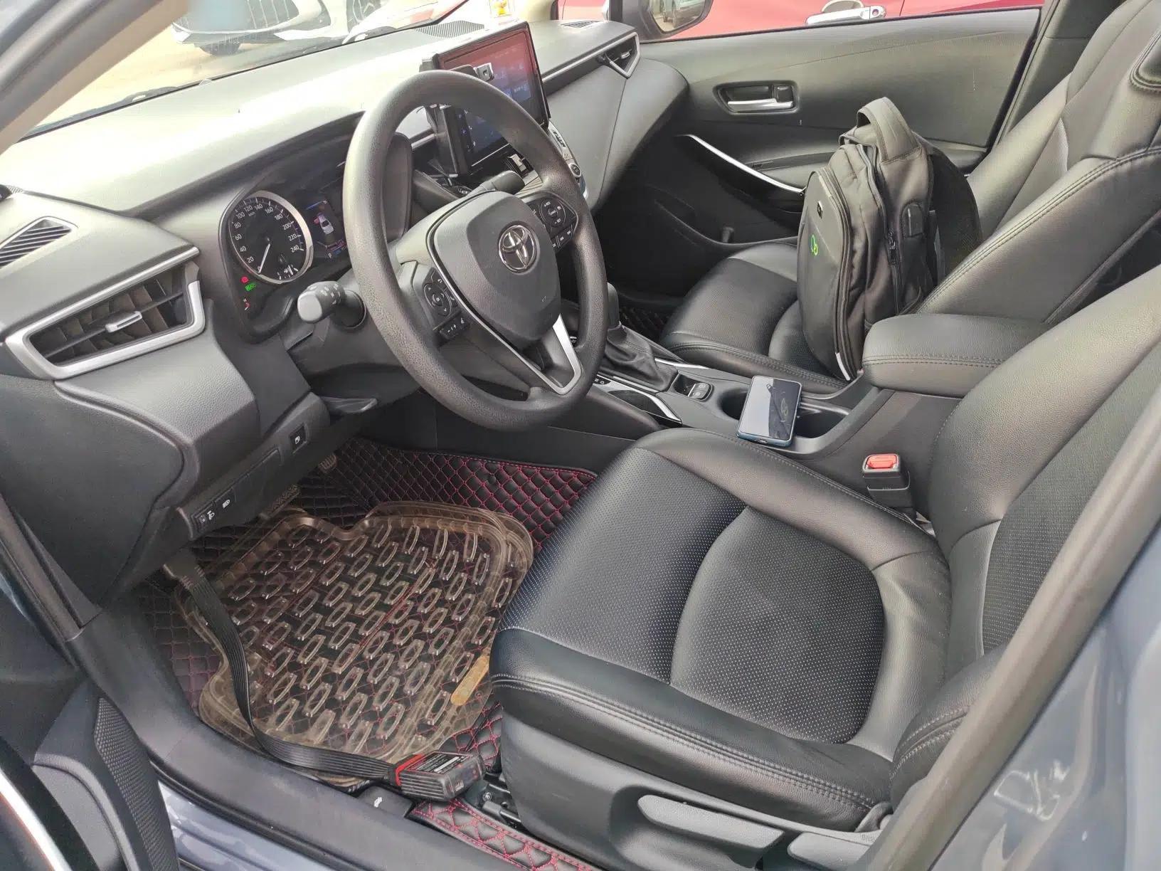 Toyota Corolla 2021 Dual-Motor 1.8L E-CVT Elite Edition — миниатюра 15