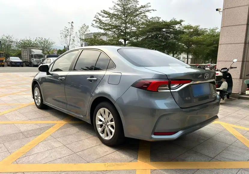 Toyota Corolla 2021 Dual-Motor 1.8L E-CVT Elite Edition — миниатюра 7