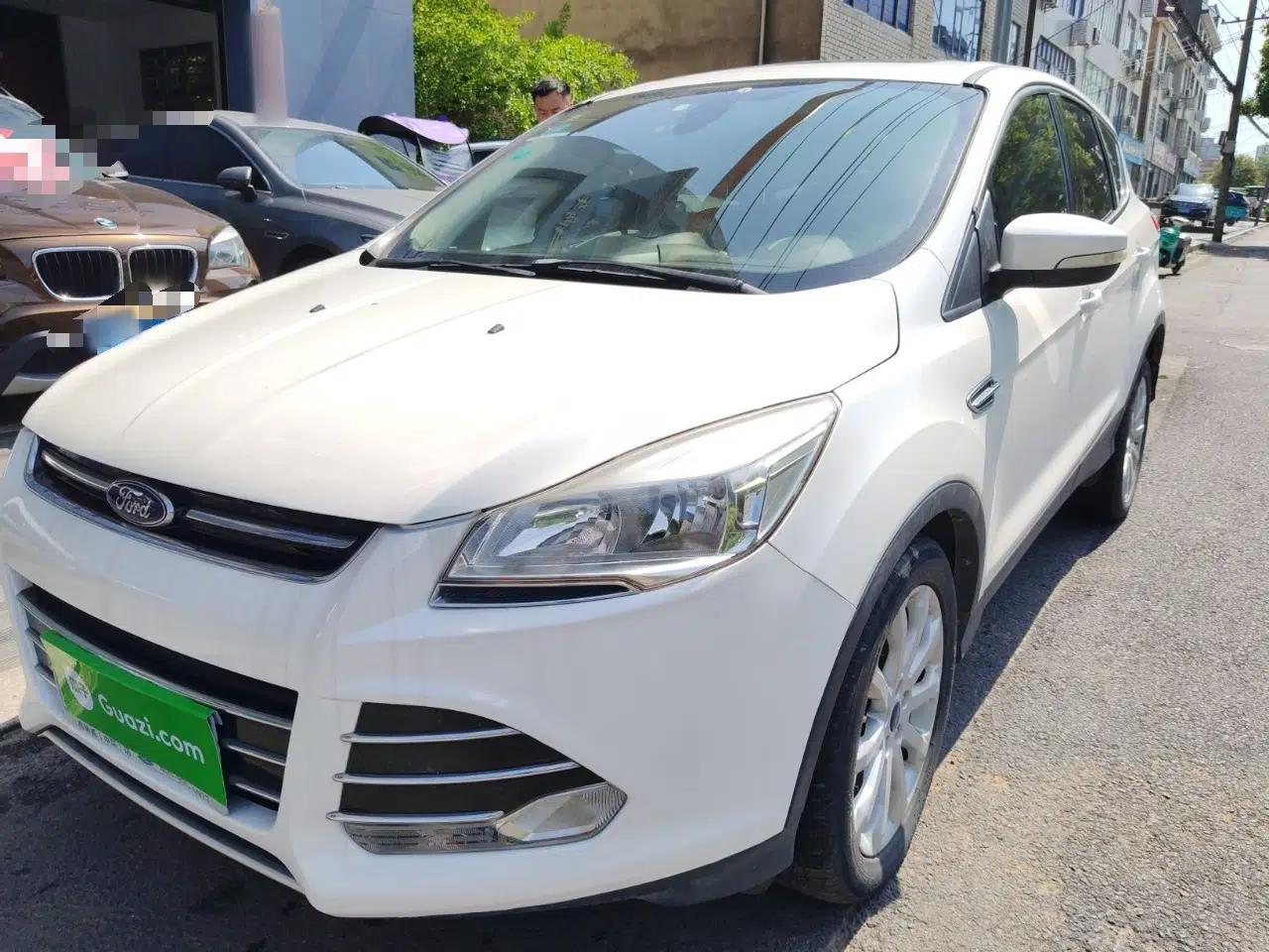 Ford Kuga 2013 1.6L GTDi Two-Wheel-Drive Trend Model — миниатюра 1