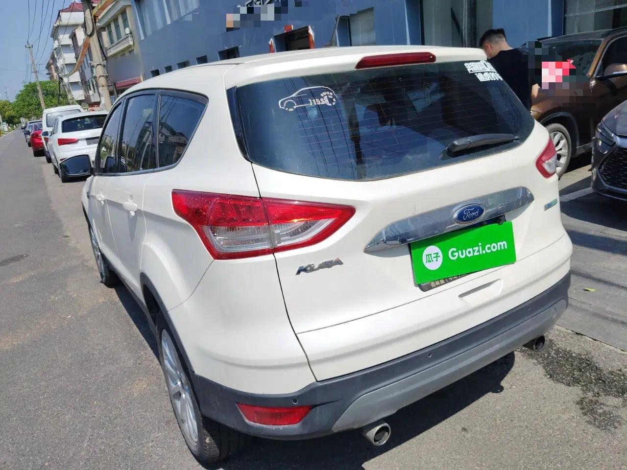 Ford Kuga 2013 1.6L GTDi Two-Wheel-Drive Trend Model — миниатюра 4