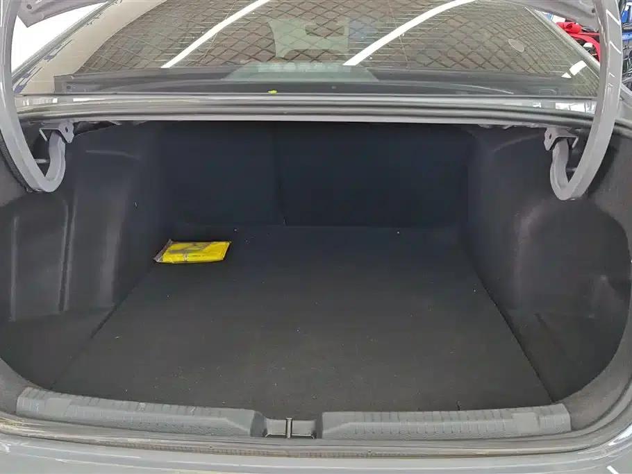 Lavida 2023 300TSI DSG Starry Sky Leading Edition — миниатюра 4