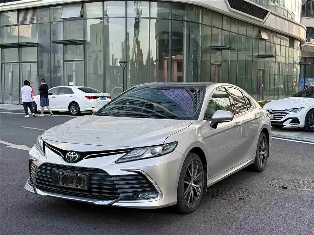 2023 Camry 2.5G Luxury Edition — миниатюра 1