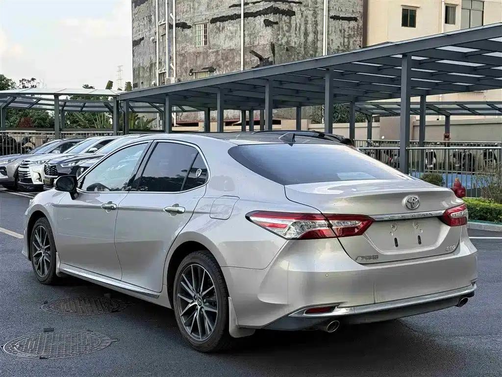 2023 Camry 2.5G Luxury Edition — миниатюра 4