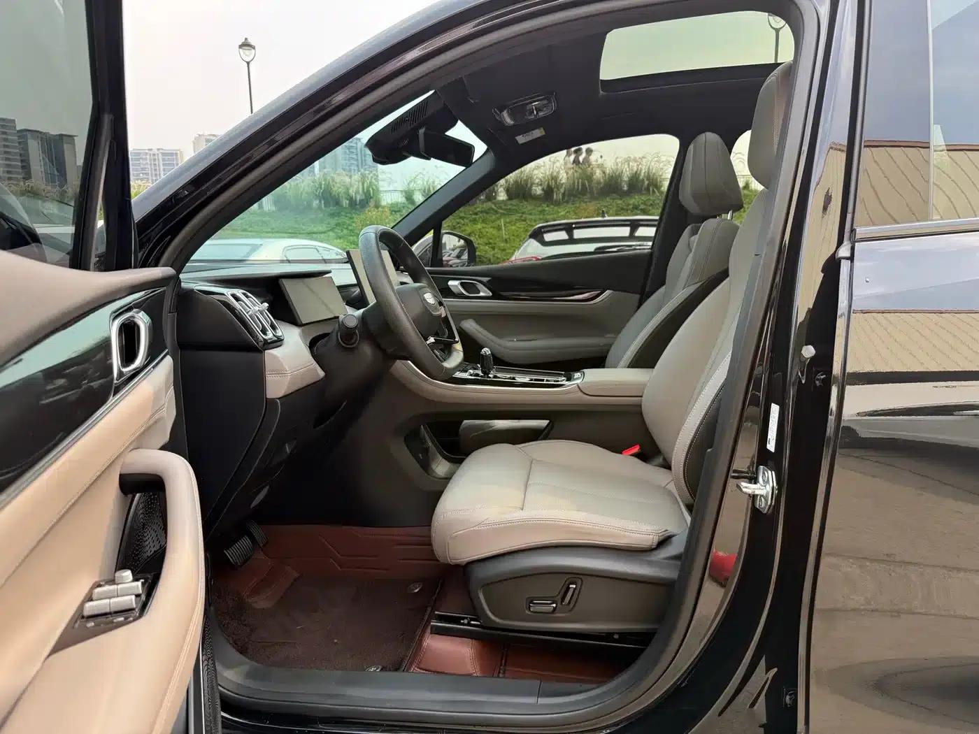 The 2025 Geely Boyue L, Fourth Generation 1.5TD DCT, is now available. — миниатюра 6