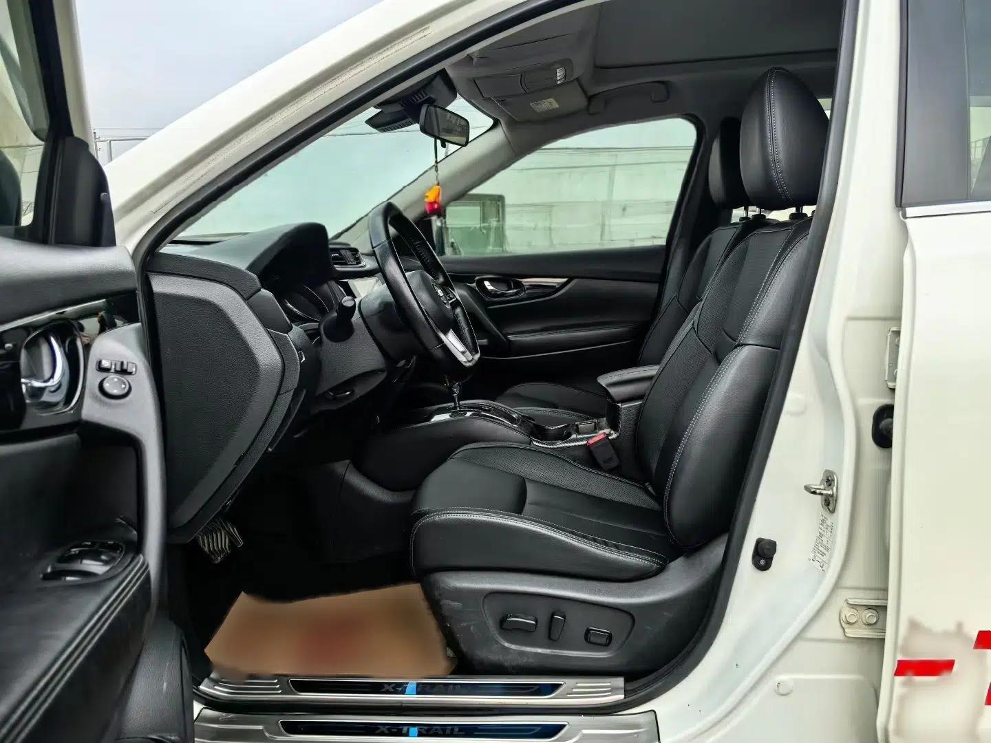 Nissan X-Trail 2021 2.0L CVT 2WD XL ITS SmartConnect Comfort Edition — миниатюра 8