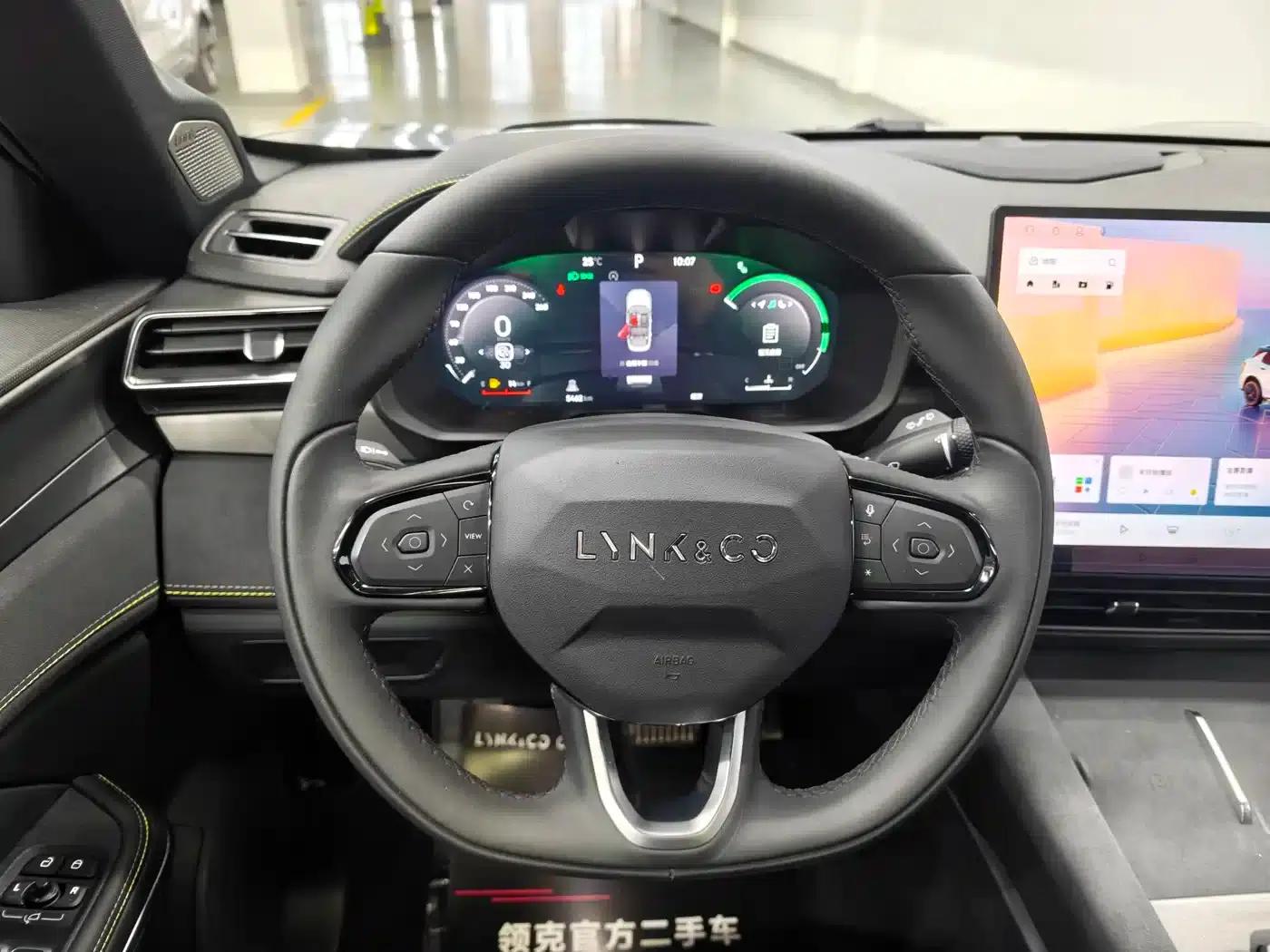 Lynk & Co 01 2025 2.0TD Two-Wheel Drive Refreshed Pro Edition — миниатюра 5