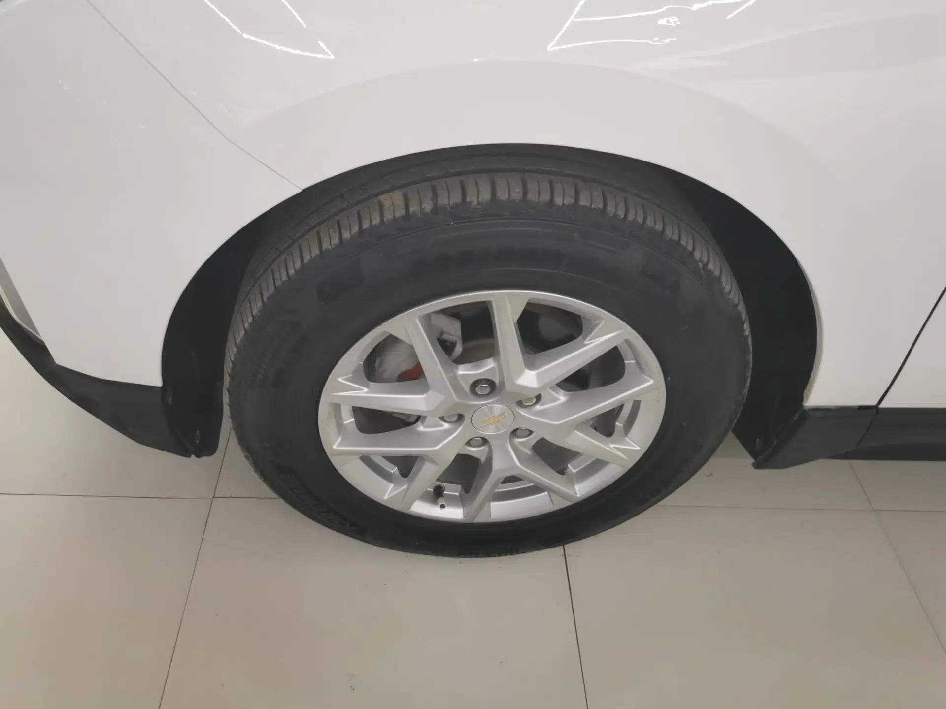 Chevrolet Equinox 2021 535T Chijie Edition — миниатюра 8