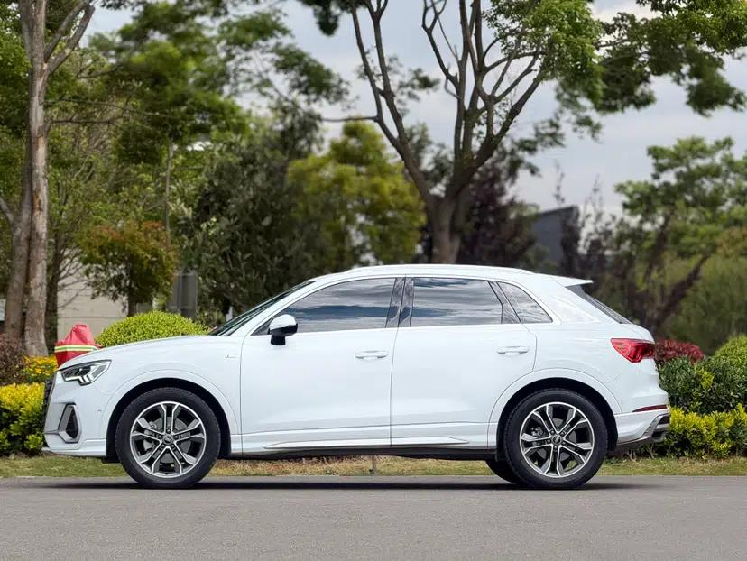Audi Q3 2022 40 TFSI Fashion Dynamic Model — миниатюра 4