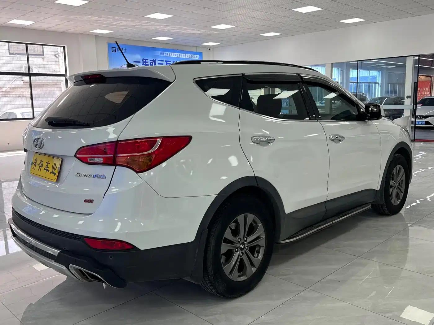 Santa Fe 2013 2.4L Automatic 2WD Smart Edition — миниатюра 5
