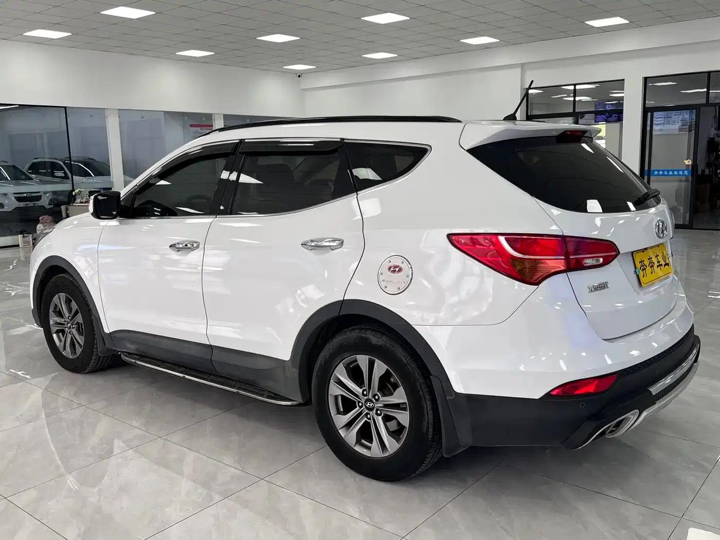 Santa Fe 2013 2.4L Automatic 2WD Smart Edition — миниатюра 6