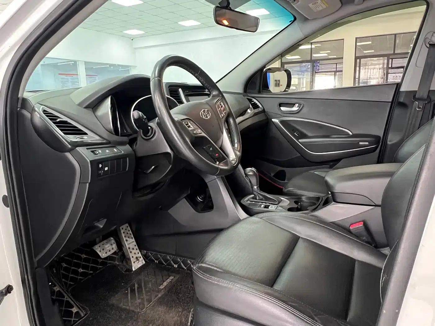 Santa Fe 2013 2.4L Automatic 2WD Smart Edition — миниатюра 8