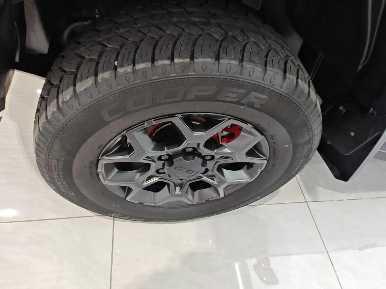 BAIC Off-Road BJ40 2023 2.0D Automatic Four-Wheel Drive Blade Hero Edition Adventurer Type — миниатюра 8