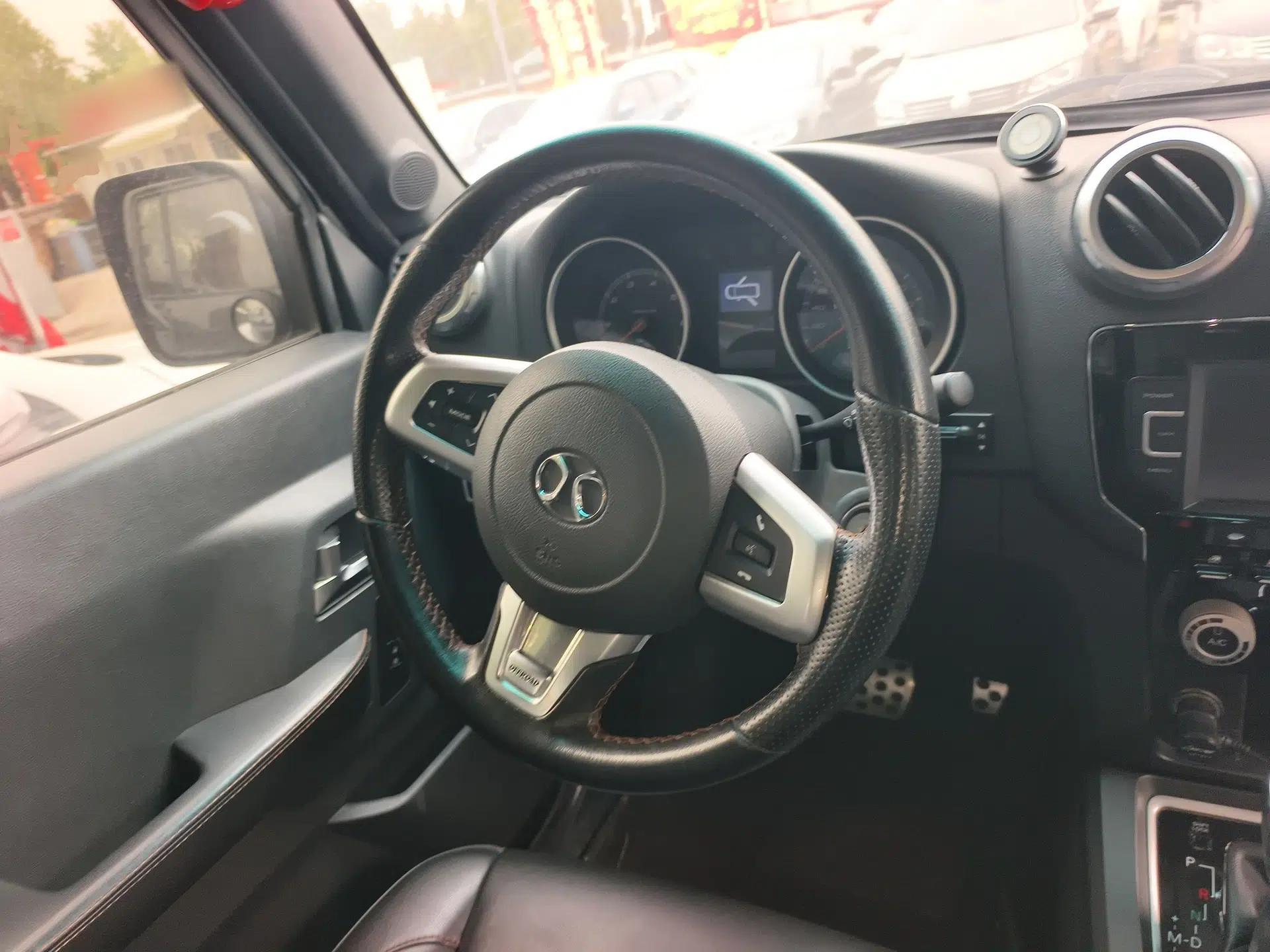 BAIC Off-Road BJ40 2016 40L 2.3T Automatic All-Wheel Drive Premium Edition — миниатюра 13