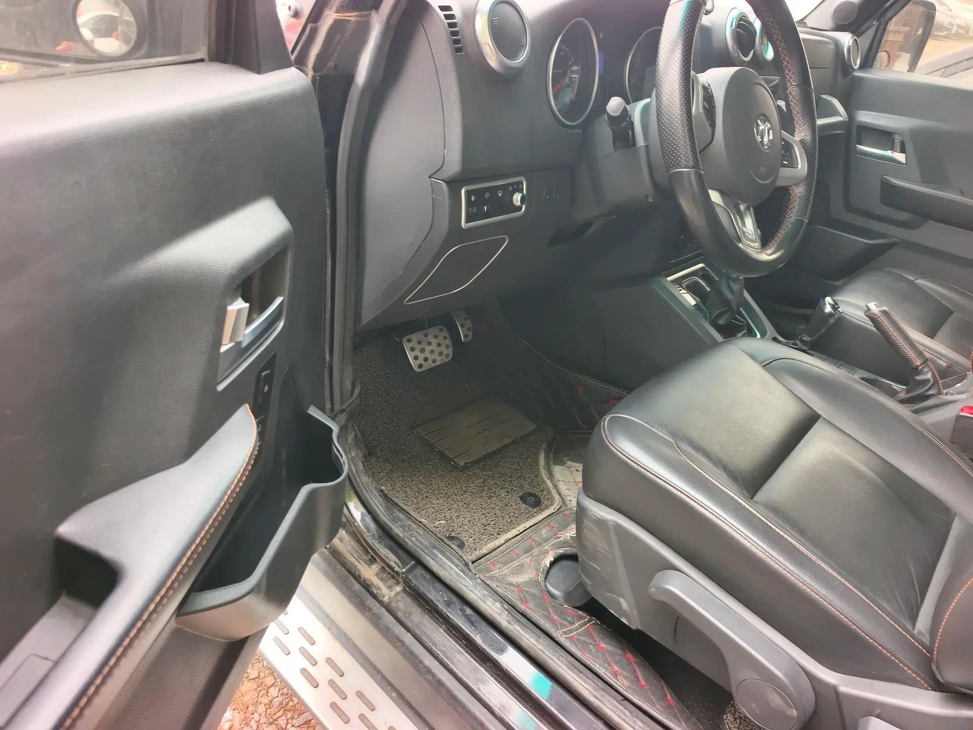 BAIC Off-Road BJ40 2016 40L 2.3T Automatic All-Wheel Drive Premium Edition — миниатюра 18