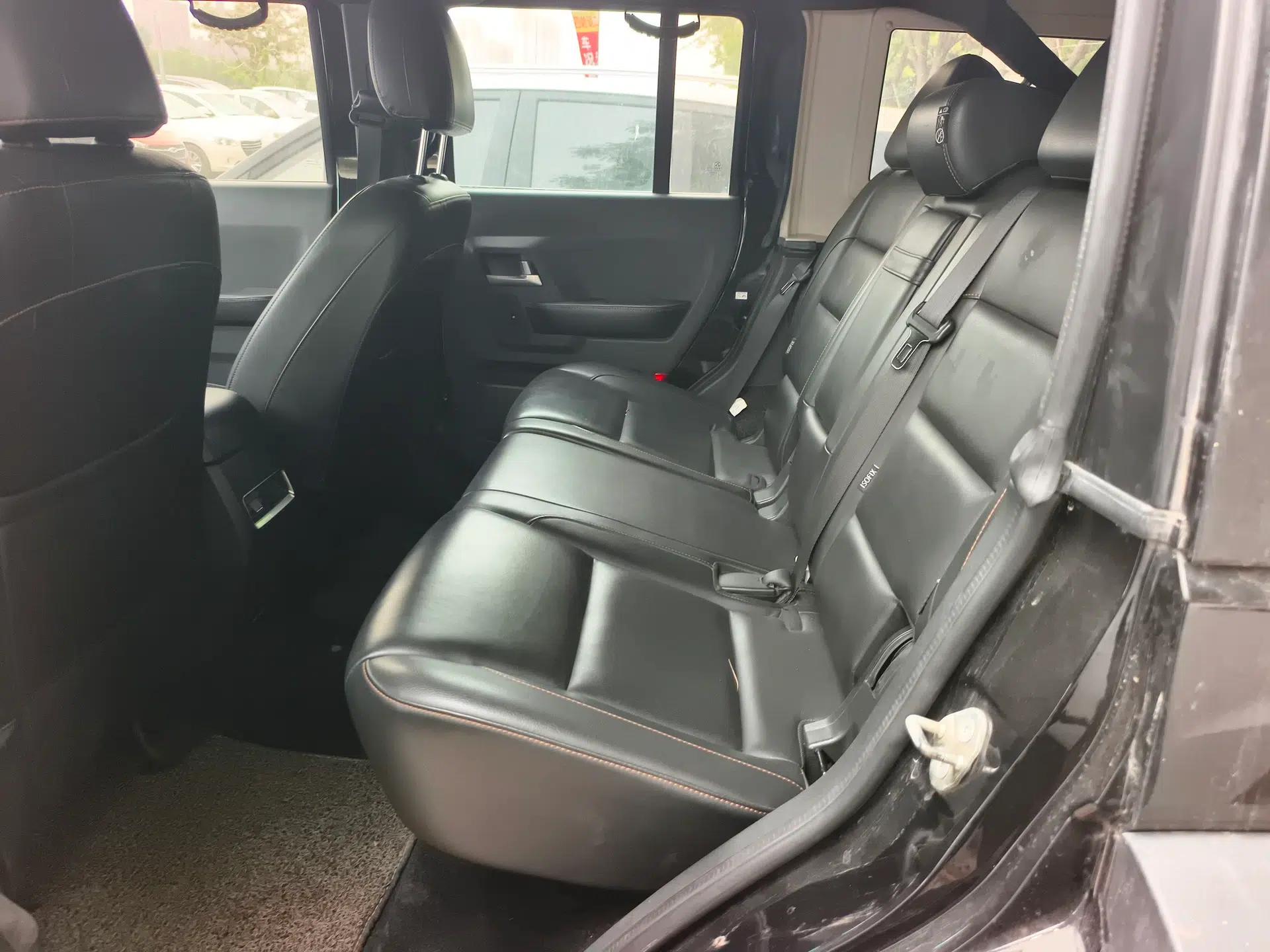BAIC Off-Road BJ40 2016 40L 2.3T Automatic All-Wheel Drive Premium Edition — миниатюра 19