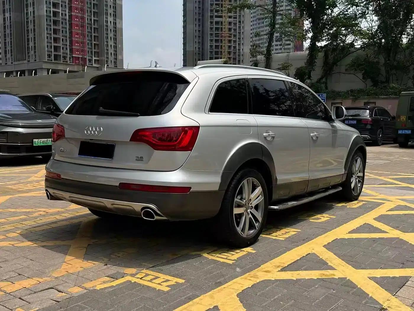 Audi Q7 2010 3.6 FSI Comfort Off-Road Classic Edition — миниатюра 11