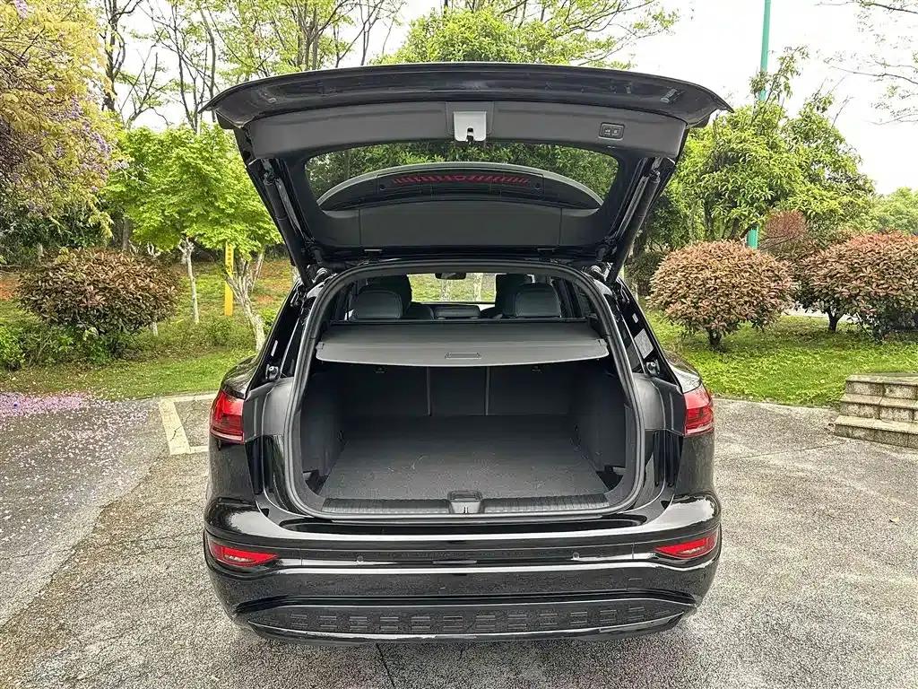 Audi Q6L e-tron 2026 First Edition — миниатюра 17
