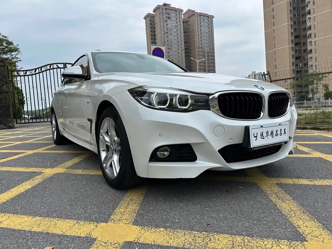 2020 BMW 3 Series GT 320i M Sport Package — миниатюра 1