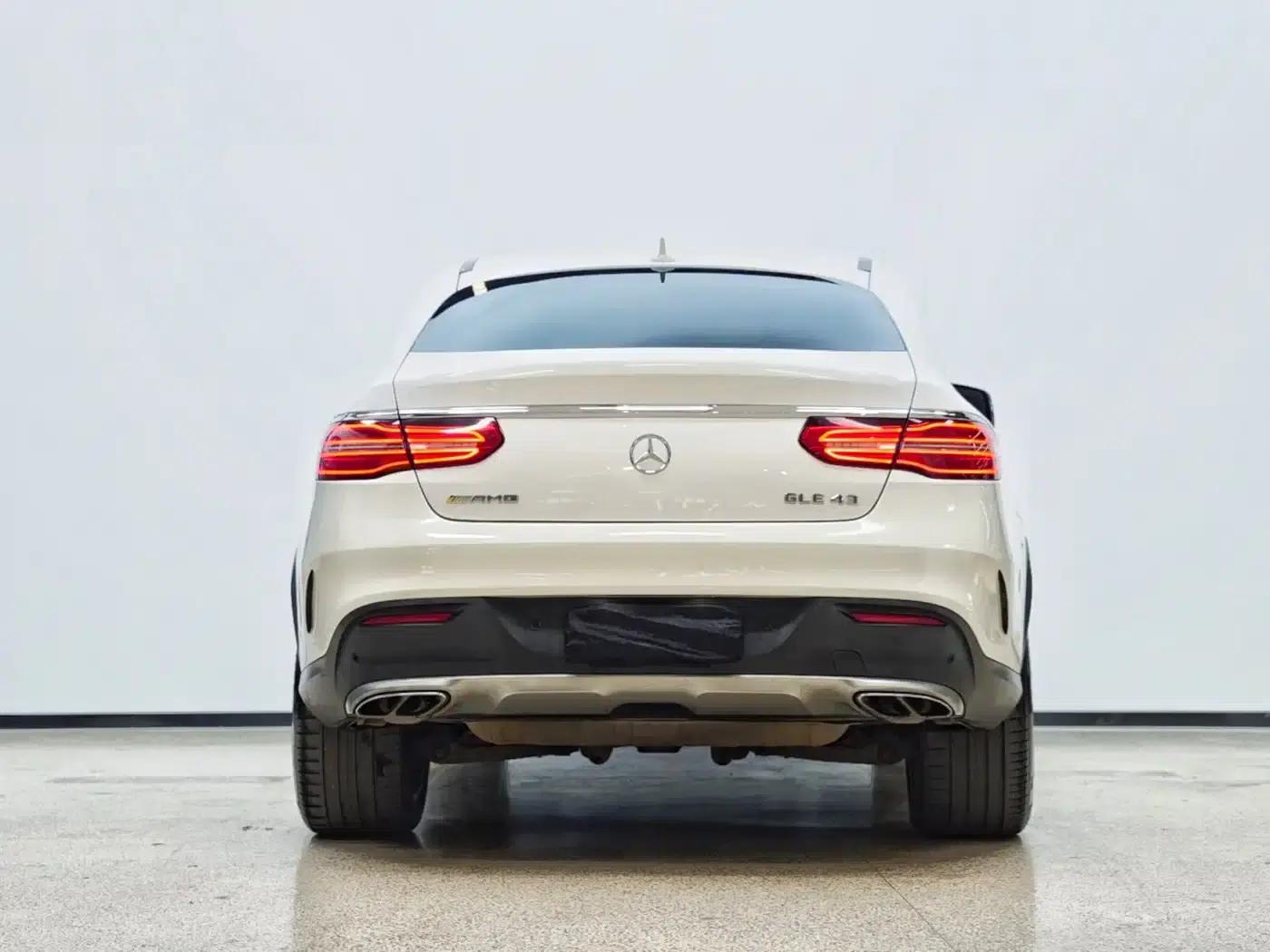 Mercedes-Benz GLE Coupe AMG 2017 AMG GLE 43 4MATIC Coupe SUV — миниатюра 11