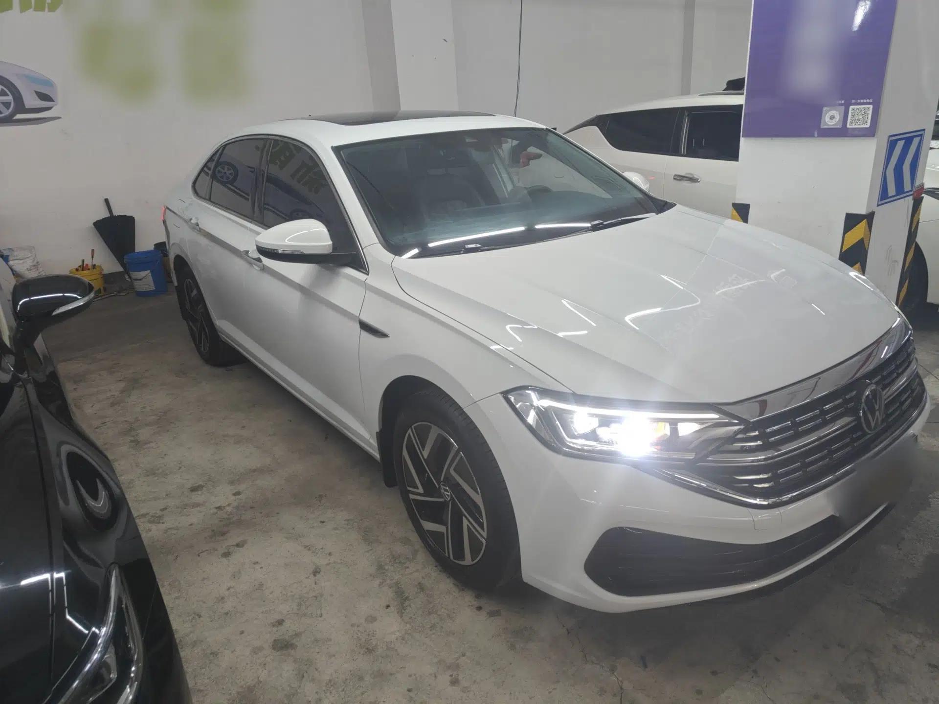 Volkswagen Sagitar 2023 300TSI DSG Excellence Edition — миниатюра 3