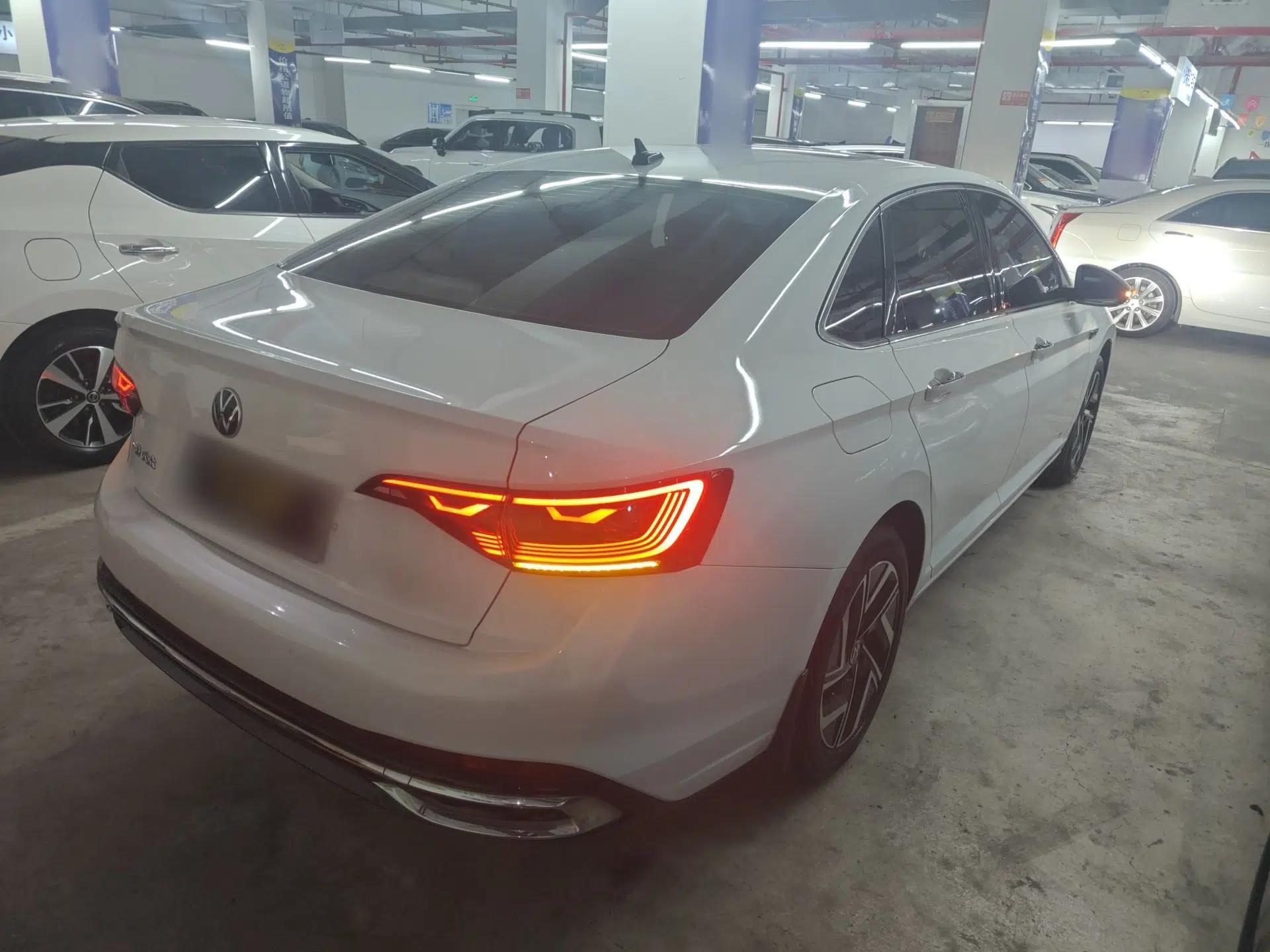 Volkswagen Sagitar 2023 300TSI DSG Excellence Edition — миниатюра 6