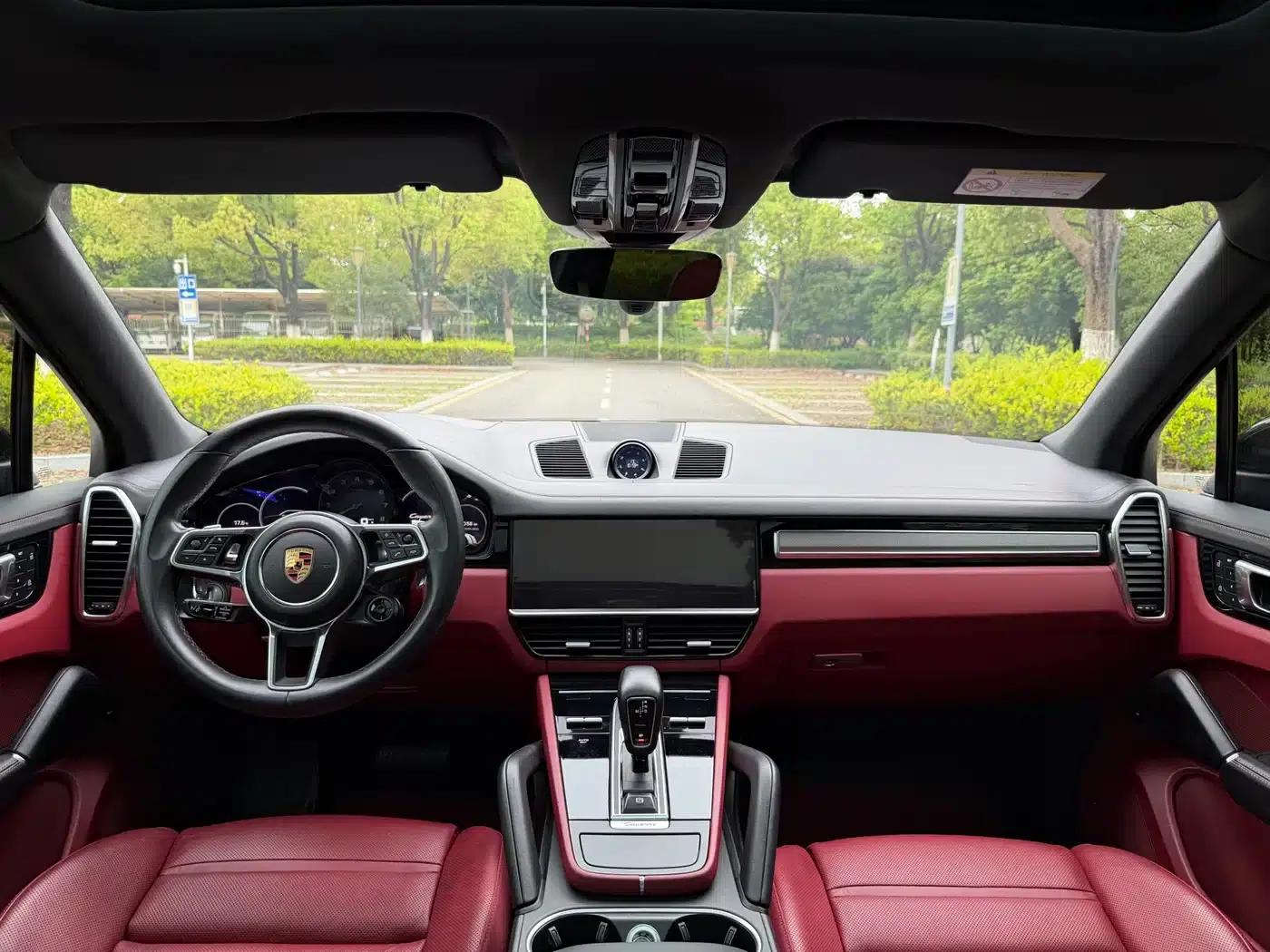 2022 Cayenne E-Hybrid 2.0T Platinum Edition — миниатюра 8