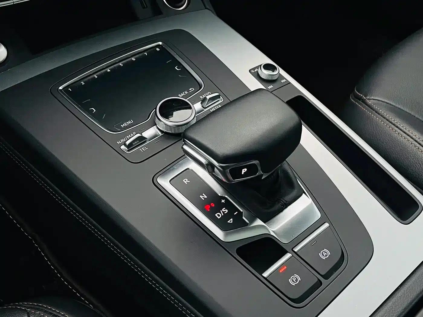 Audi Q5L 2018 40 TFSI Luxury Fashion Edition (China VI Emission Standard) — миниатюра 10